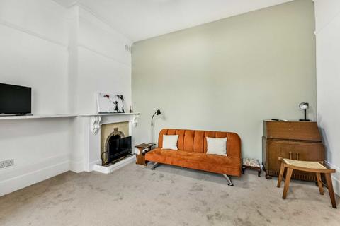 1 bedroom flat for sale, Earlsfield Road, London SW18