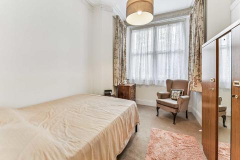 1 bedroom flat for sale, Earlsfield Road, London SW18