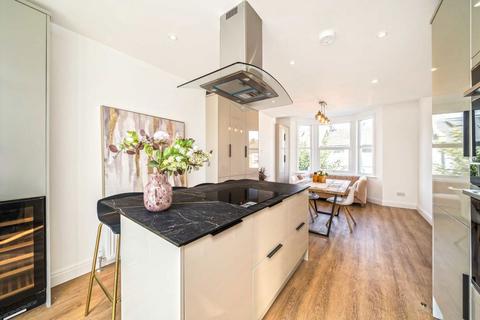 1 Steerforth Street, London, SW18 4HH
