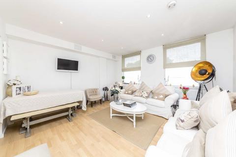 1 bedroom flat for sale, Garratt Lane, London SW17