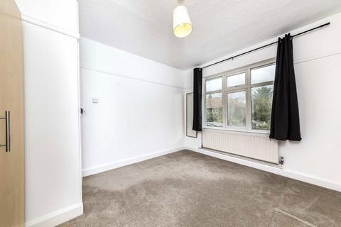 2 bedroom flat for sale, Godley Road, London SW18