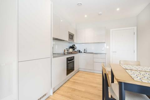 1 bedroom flat for sale, Plough Lane, London SW17