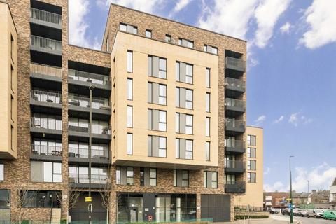 1 bedroom flat for sale, Plough Lane, London SW17