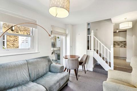 1 bedroom flat for sale, Smiths Yard, London SW18