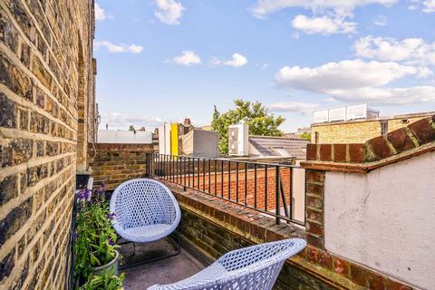 9 Smiths Yard, London, SW18 4HR