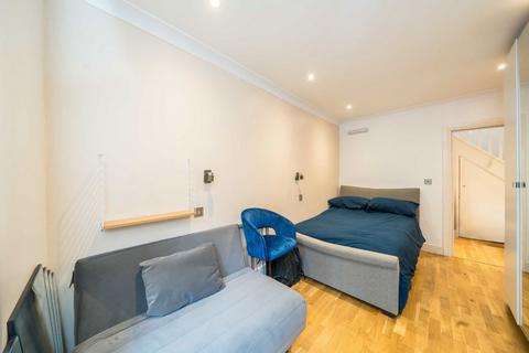 20 Aspley Road, London, SW18 2DB