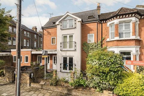 20 Aspley Road, London, SW18 2DB