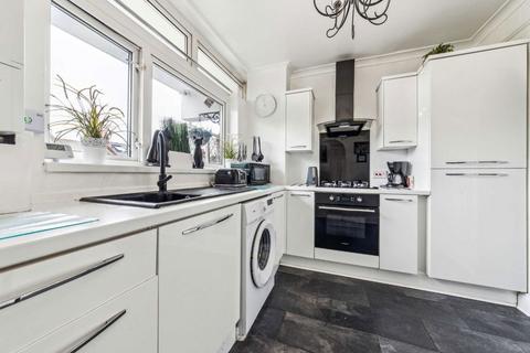 3 bedroom maisonette for sale, Wimbledon Road, London SW17