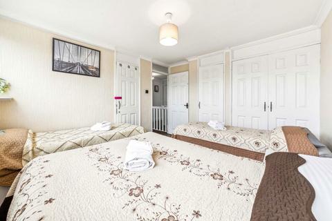 3 bedroom maisonette for sale, Wimbledon Road, London SW17