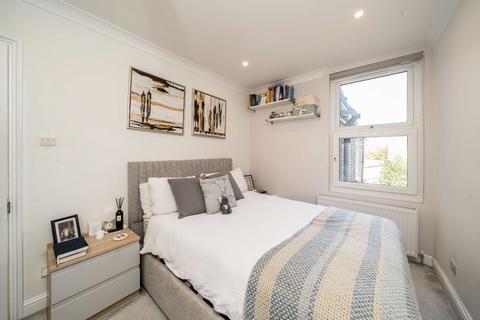 3 bedroom flat for sale, Kimber Road, London SW18