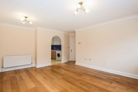 2 bedroom flat to rent, Kingston Road, London SW19