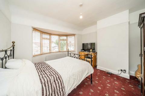 5 bedroom semi-detached house for sale, Francis Road, Greenford UB6