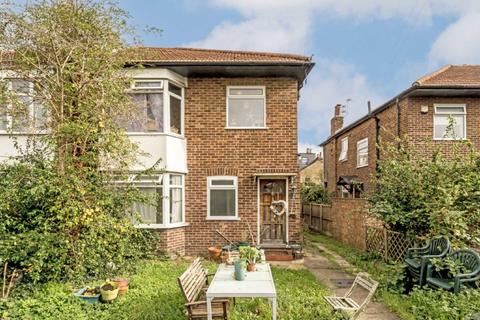 2 bedroom flat for sale, York Close, London W7