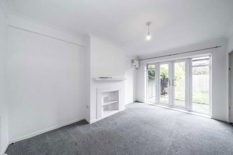 2 bedroom flat for sale, York Close, London W7