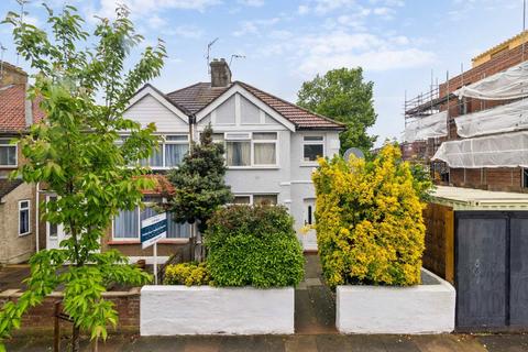 3 bedroom house for sale, Beresford Avenue, London W7