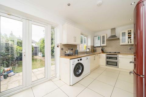 4 bedroom terraced house for sale, Windmill Lane, Southall UB2