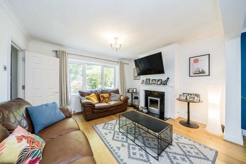 4 bedroom terraced house for sale, Windmill Lane, Southall UB2