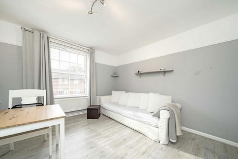 1 bedroom flat for sale, Kennedy Road, London W7