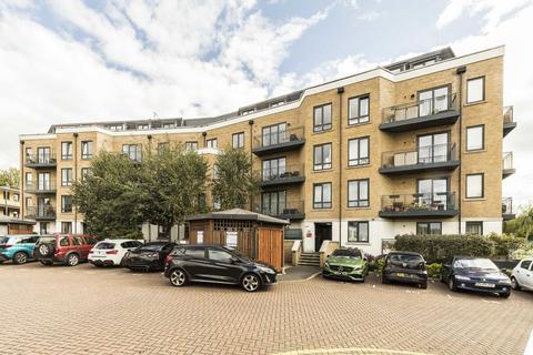 23 Dock Meadow Reach, London, W7 2QN