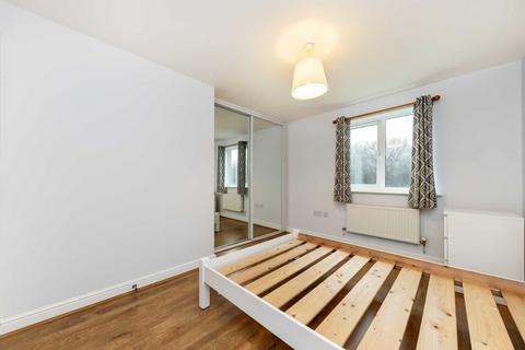 1 bedroom flat for sale, Gilbert White Close, Greenford UB6