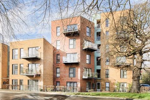 2 bedroom flat for sale, Copley Close, London W7