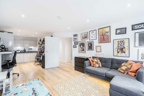 1 bedroom flat for sale, Denman Avenue, Southall UB2