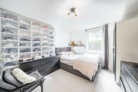 1 bedroom flat for sale, Denman Avenue, Southall UB2