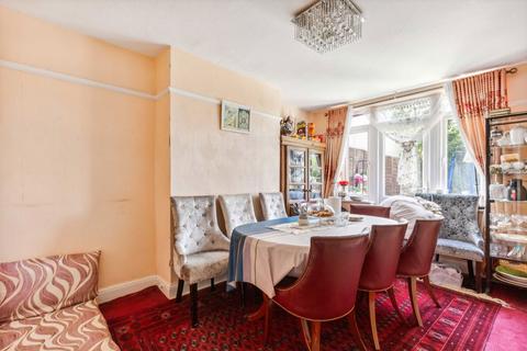 3 bedroom terraced house for sale, Greenford Avenue, London W7