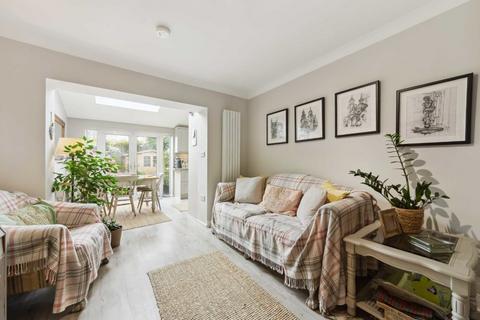 11 Thames Avenue, Perivale, Greenford, UB6 8JL