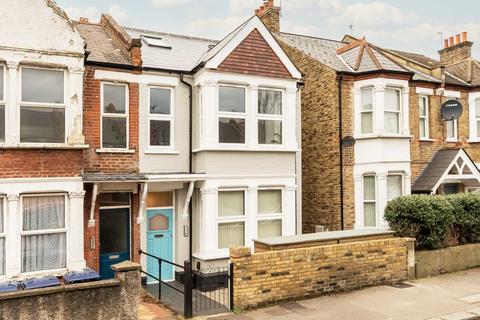 2 bedroom flat for sale, Greenford Avenue, London W7