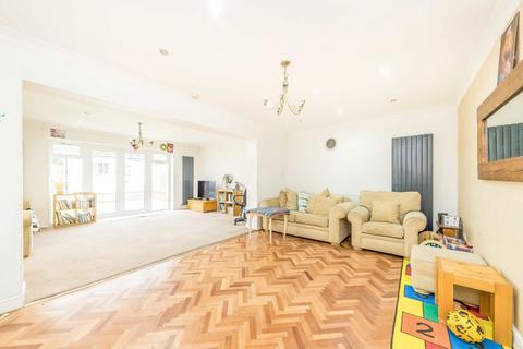 4 bedroom detached house for sale, St. Marys Avenue Central, Southall UB2