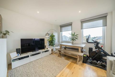 1 bedroom flat for sale, Holman Drive, Southall UB2