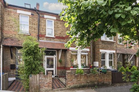 2 bedroom flat for sale, Cumberland Road, London W7