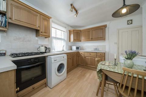 2 bedroom flat for sale, Cumberland Road, London W7