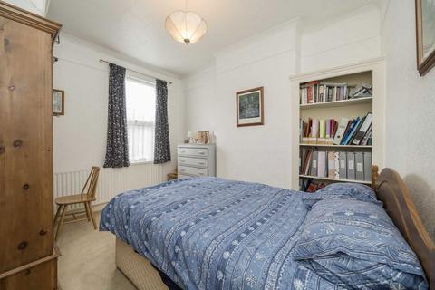 2 bedroom flat for sale, Cumberland Road, London W7