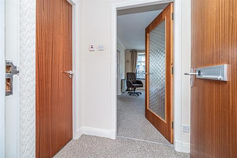 1 bedroom flat for sale, Rosebery Court, Kirkcaldy