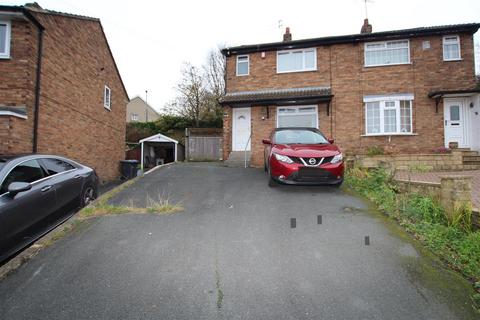 3 bedroom semi-detached house to rent, Kingsdale Crescent, Bradford