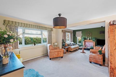 10 Froxmere Road, Crowle, Worcester, WR7 4AU