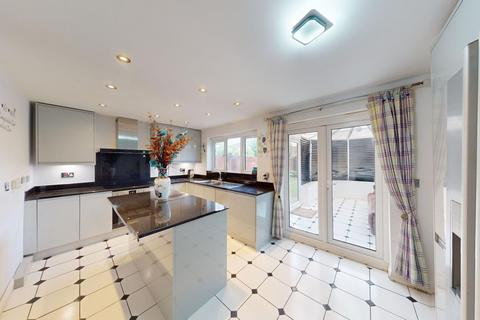 4 bedroom detached house to rent, Madison Park, Westhoughton, BL5