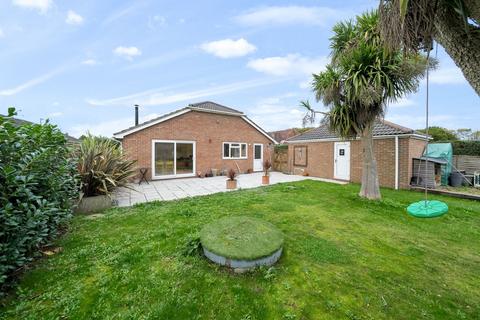 5 bedroom detached bungalow for sale, Havant Road, Hayling Island, PO11