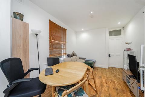 2 bedroom apartment for sale, Harpenden Road, London E12