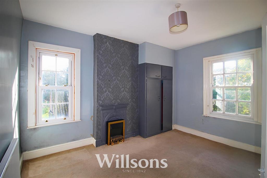 Bedroom 1.jpg