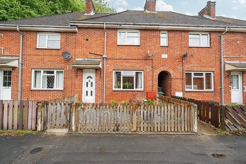 3 bedroom terraced house to rent, Fivefields Road, Hampshire SO23