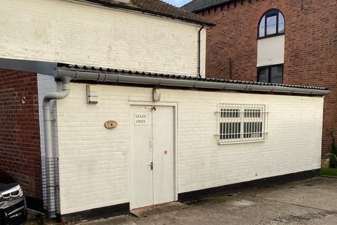 Storage to rent, Masons Court, Barton Street, Tewkesbury, Gloucestershire, GL20