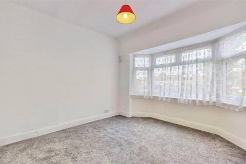 3 bedroom end of terrace house to rent, Rutland Road, Southall, UB1