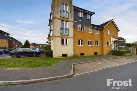 2 bedroom apartment for sale, Meadow Croft, Bowes Road, Staines-Upon-Thames, Surrey, TW18