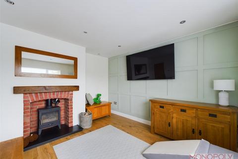 26 Caernarvon Road, Wrexham, LL12 7TT