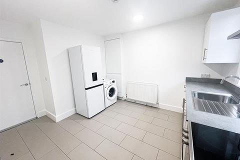 2 bedroom flat to rent, Francis Road, London, E10