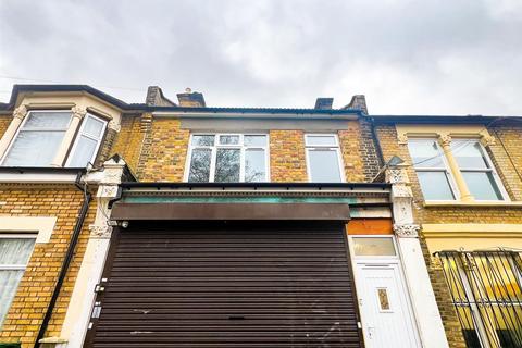 2 bedroom flat to rent, Francis Road, London, E10