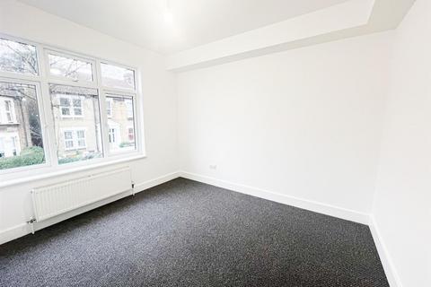 2 bedroom flat to rent, Francis Road, London, E10